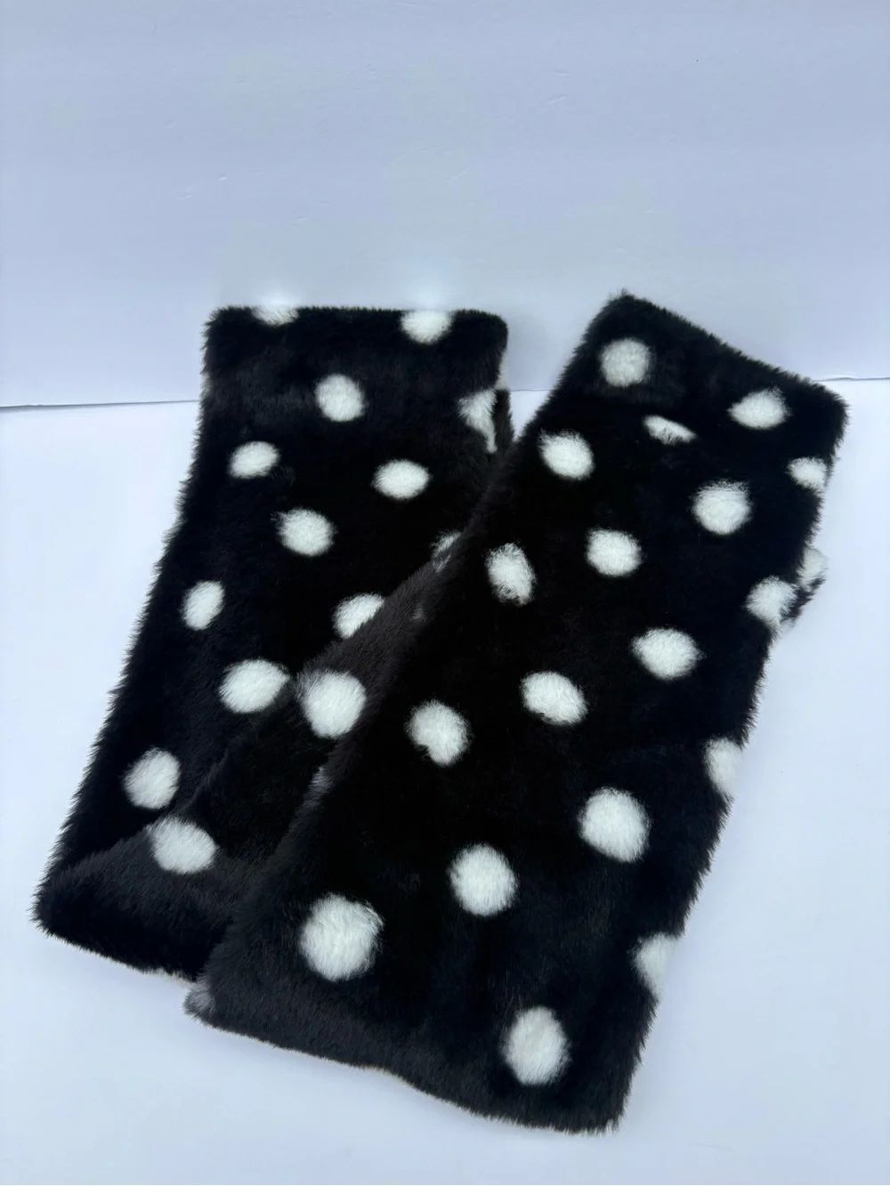 NWOT Anthropologie Unreal Fur Polka Dot Scarf